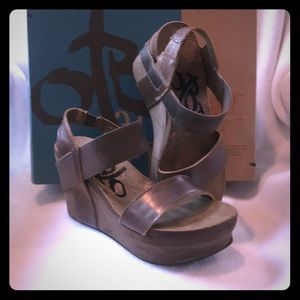 OTBT Bushnell Pewter Size 6.5